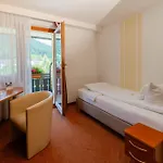 Wellnesshotel Rothfuss Mit Und 2 Schwimmbaedern 4*