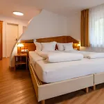 Wellnesshotel Rothfuss Mit Und 2 Schwimmbaedern Hotel