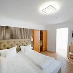 Hotel Wellnesshotel Rothfuss Mit Und 2 Schwimmbaedern