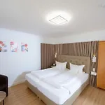 Wellnesshotel Rothfuss Mit Und 2 Schwimmbaedern Hotel 4*