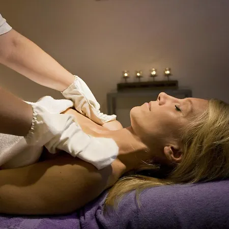 Wellnesshotel Rothfuss Mit Und 2 Schwimmbaedern 4* 巴特维尔德巴德