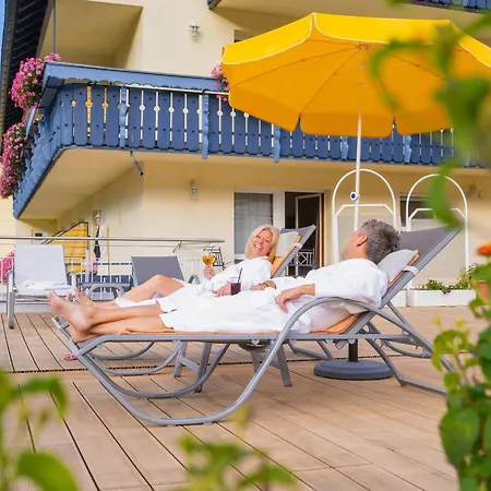 Hotel Wellnesshotel Rothfuss Mit Und 2 Schwimmbaedern 4*