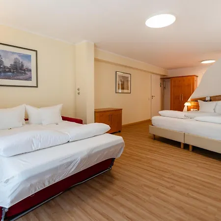 酒店 Wellnesshotel Rothfuss Mit Und 2 Schwimmbaedern 巴特维尔德巴德