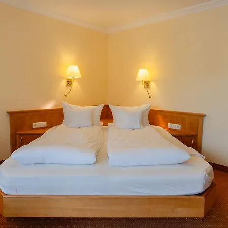 Wellnesshotel Rothfuss Mit Und 2 Schwimmbaedern 4* 巴特维尔德巴德