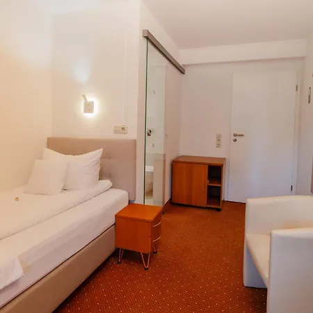 Wellnesshotel Rothfuss Mit Und 2 Schwimmbaedern 바드윌드바드