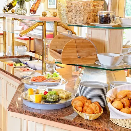 Szálloda Wellnesshotel Rothfuss Mit Und 2 Schwimmbaedern 4*