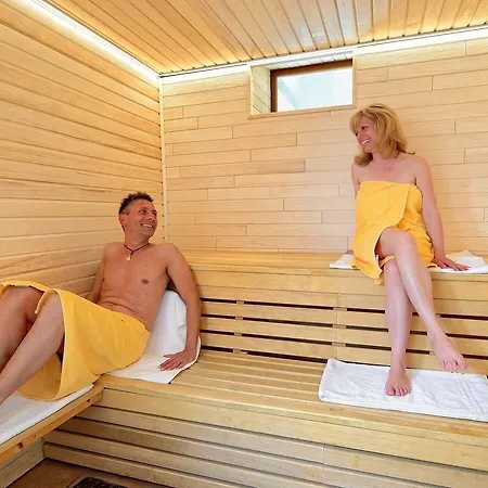 Wellnesshotel Rothfuss Mit Und 2 Schwimmbaedern 4*