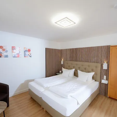 Wellnesshotel Rothfuss Mit Und 2 Schwimmbaedern Hotel 4*