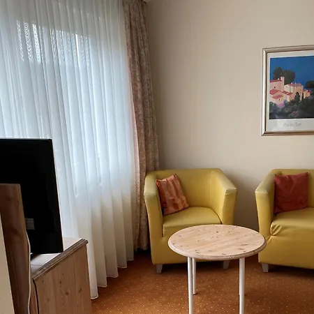 Hotel Wellnesshotel Rothfuss Mit Und 2 Schwimmbaedern 4*