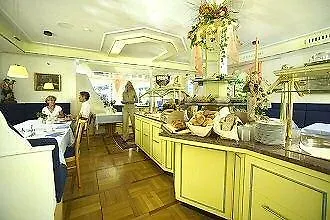 Wellnesshotel Rothfuss Mit Und 2 Schwimmbaedern 酒店 巴特维尔德巴德