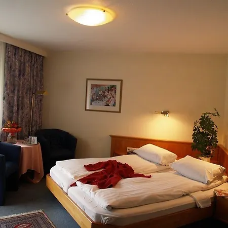 Wellnesshotel Rothfuss Mit Und 2 Schwimmbaedern Hotel 4*