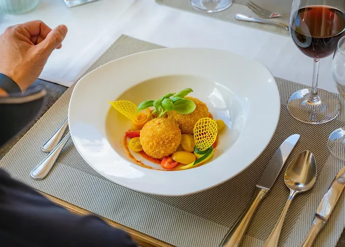 Wellnesshotel Rothfuss Mit Und 2 Schwimmbaedern באד ווילבאד