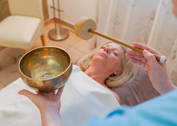 Wellnesshotel Rothfuss Mit Und 2 Schwimmbaedern מלון באד ווילבאד