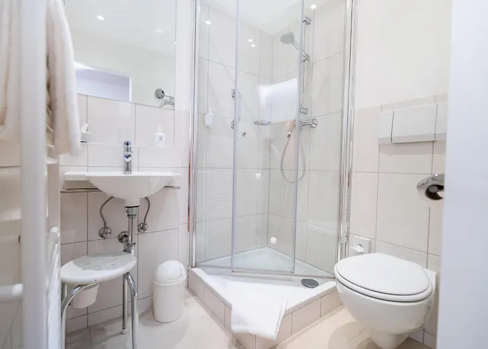 Wellnesshotel Rothfuss Mit Und 2 Schwimmbaedern באד ווילבאד