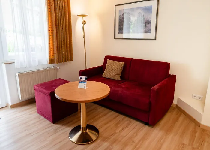 Wellnesshotel Rothfuss Mit Und 2 Schwimmbaedern באד ווילבאד