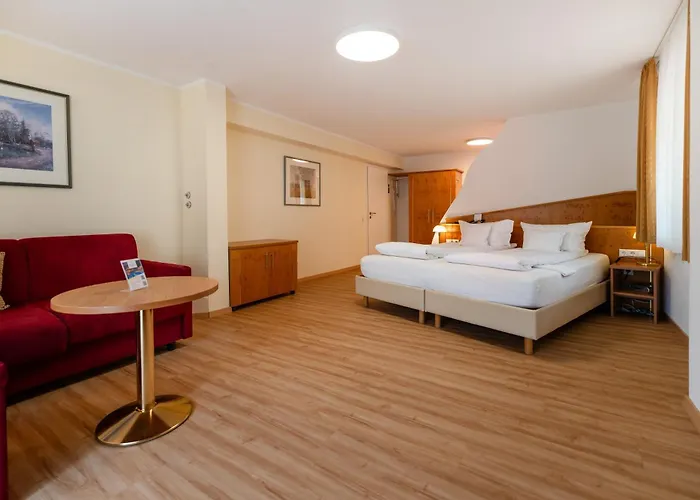 Wellnesshotel Rothfuss Mit Und 2 Schwimmbaedern 4* באד ווילבאד