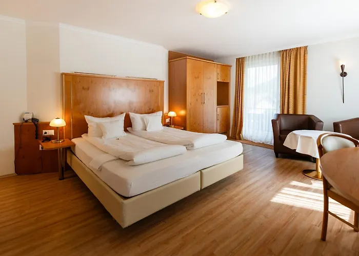 Wellnesshotel Rothfuss Mit Und 2 Schwimmbaedern באד ווילבאד