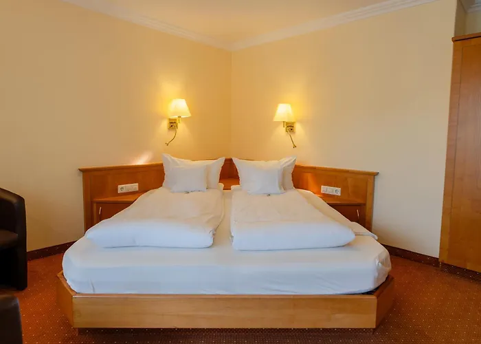 Wellnesshotel Rothfuss Mit Und 2 Schwimmbaedern 4* באד ווילבאד