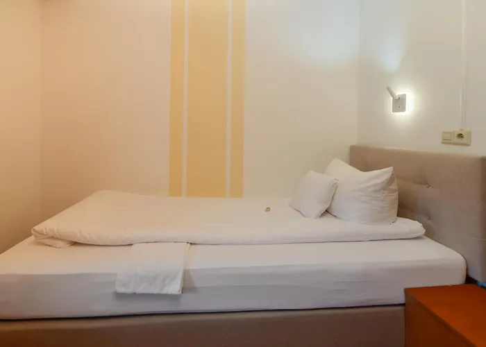 Wellnesshotel Rothfuss Mit Und 2 Schwimmbaedern 4* באד ווילבאד