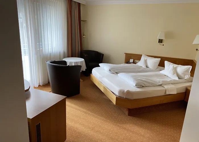 Wellnesshotel Rothfuss Mit Und 2 Schwimmbaedern מלון