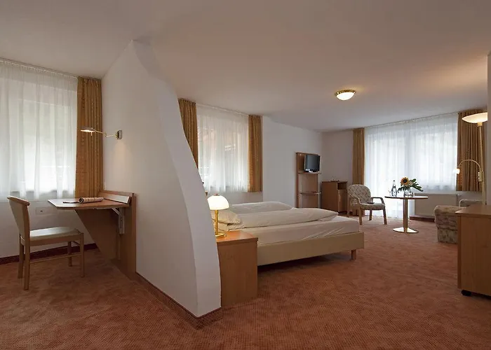 Wellnesshotel Rothfuss Mit Und 2 Schwimmbaedern 4* באד ווילבאד